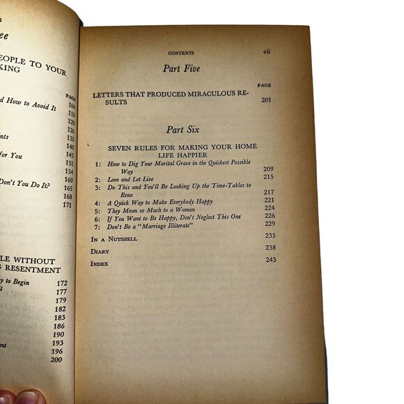 How To Win Friends And Influence People Dale Carnegie Vintage Coffee Table Book - Picture 12 of 16